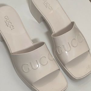 GUCCI RUBBER SANDALS